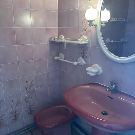 T2 Traversant, 2 Balcons, 4 Pers, Proche